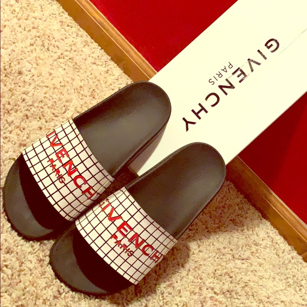 💯Givenchy Paris Slides